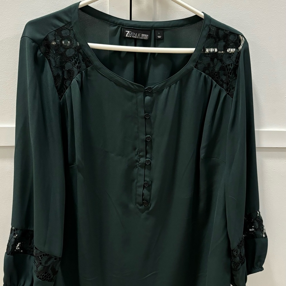 Like New Forest Green New York and Company Blouse